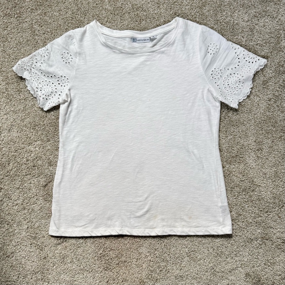 White Fitted Ruffled Short Sleeve T-Shirt